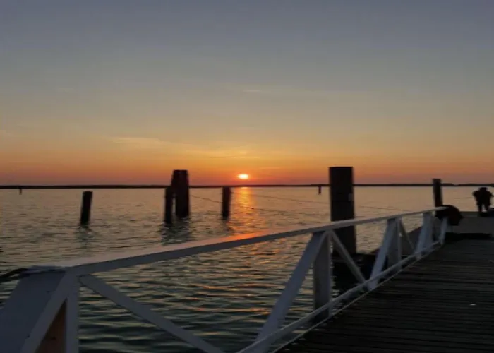 Villa Independent With Large Fenced Garden